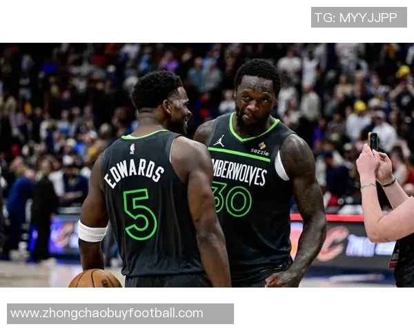 兰德尔第三节发力砍下28分助力球队逆转展现二当家风采