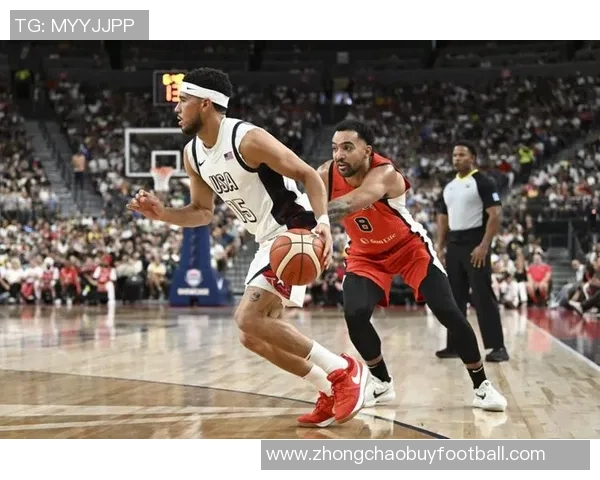 布克第三节发力砍下12分助队逆转全场贡献18分5助攻5抢断表现抢眼